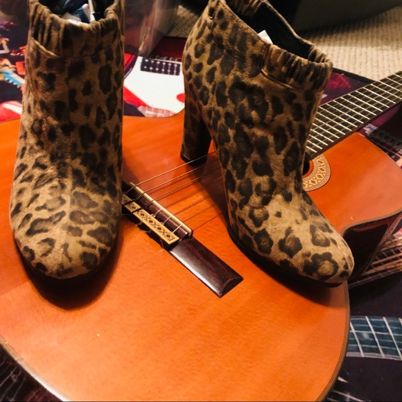 SALE!!! Hot Sam&Libby Leopard Ankle Booties! Size 7 - Picture 3 of 10